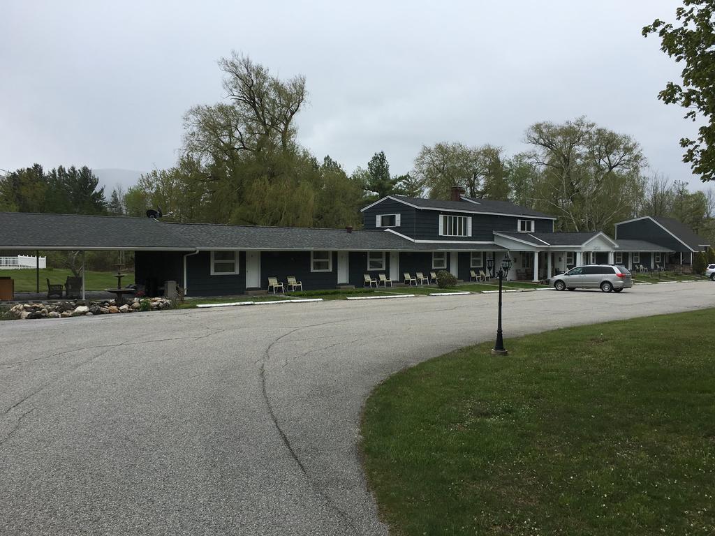 Weathervane Motel Manchester Exterior photo