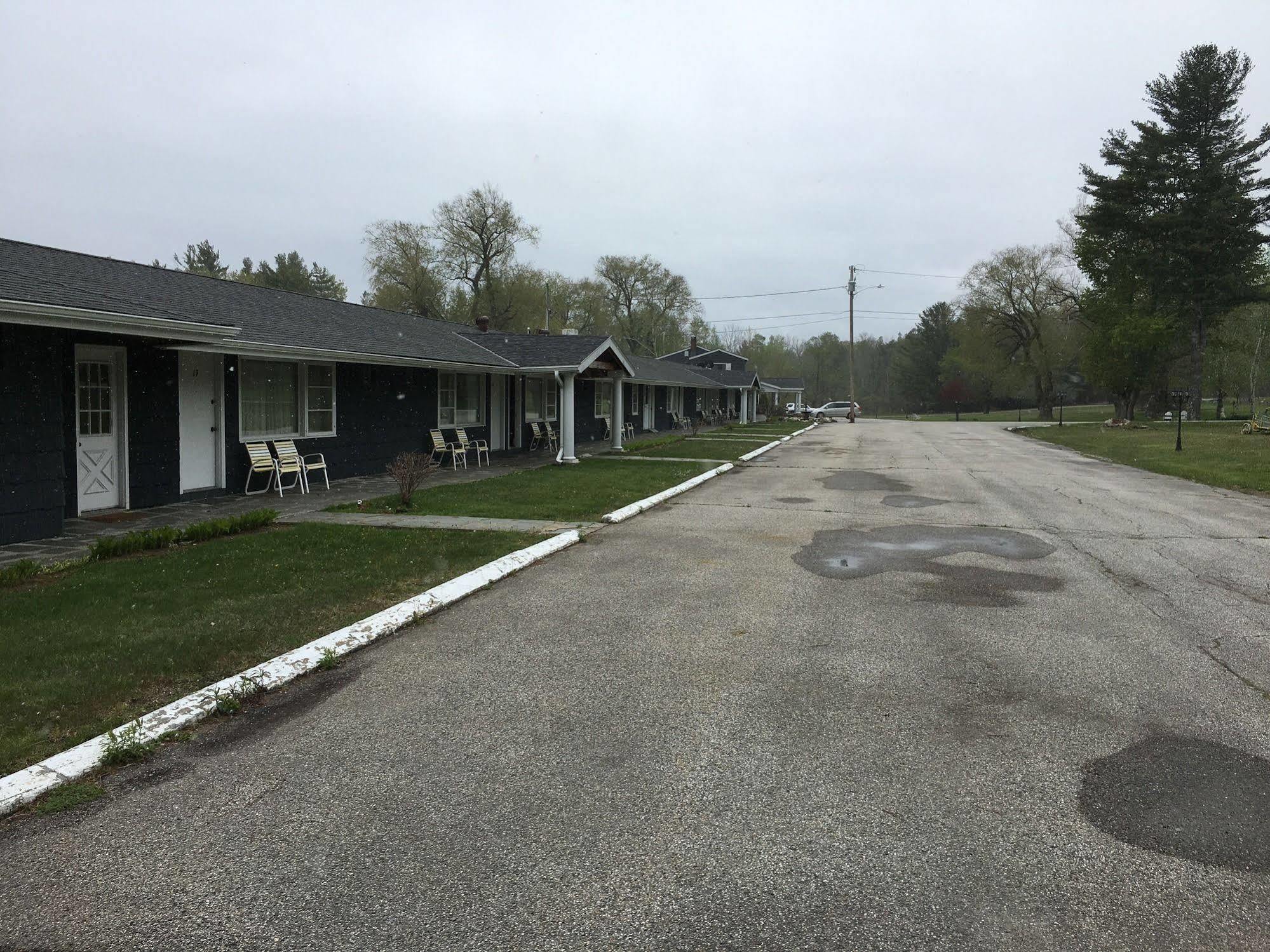 Weathervane Motel Manchester Exterior photo